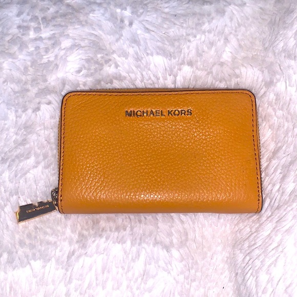 Michael Kors Handbags - Michael Kors Mini Wallet